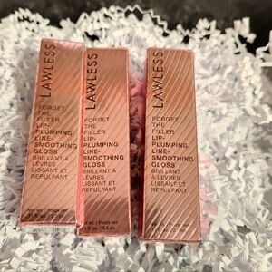 Lawless Lip Plumper Gloss- Velvet/Daisy Pink/ Butterfly